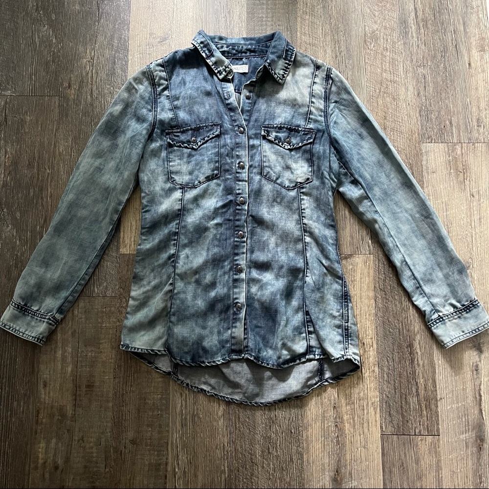Blank NYC | Acid Wash Chambray Button Up